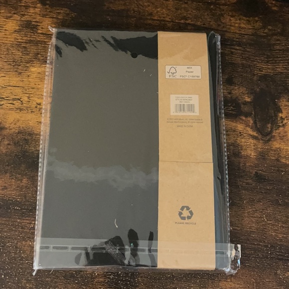 Billie Eilish Premium Hardback Notebook - Picture 3 of 3